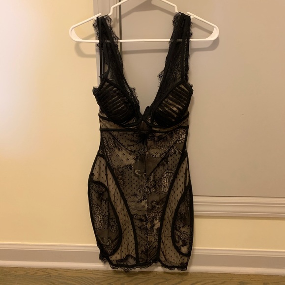 bebe Dresses & Skirts - Bebe Black & Tan Lace Dress